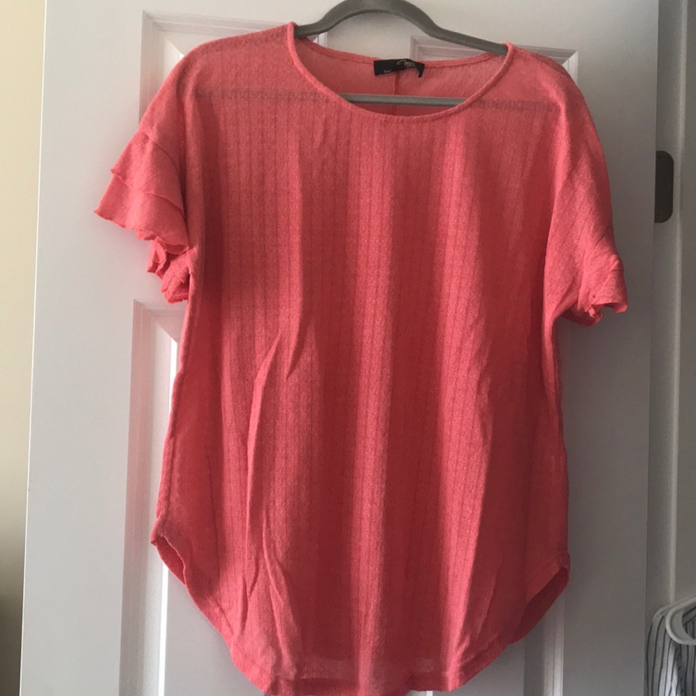 Women’s ruffle short sleeve knit top - L